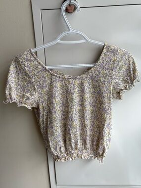 Streetwear Society Floral Scoop Crop Top - Lavender & Cream
